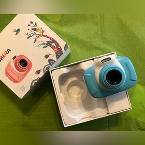 Mini Bear kids Blue digital camera - new in box
